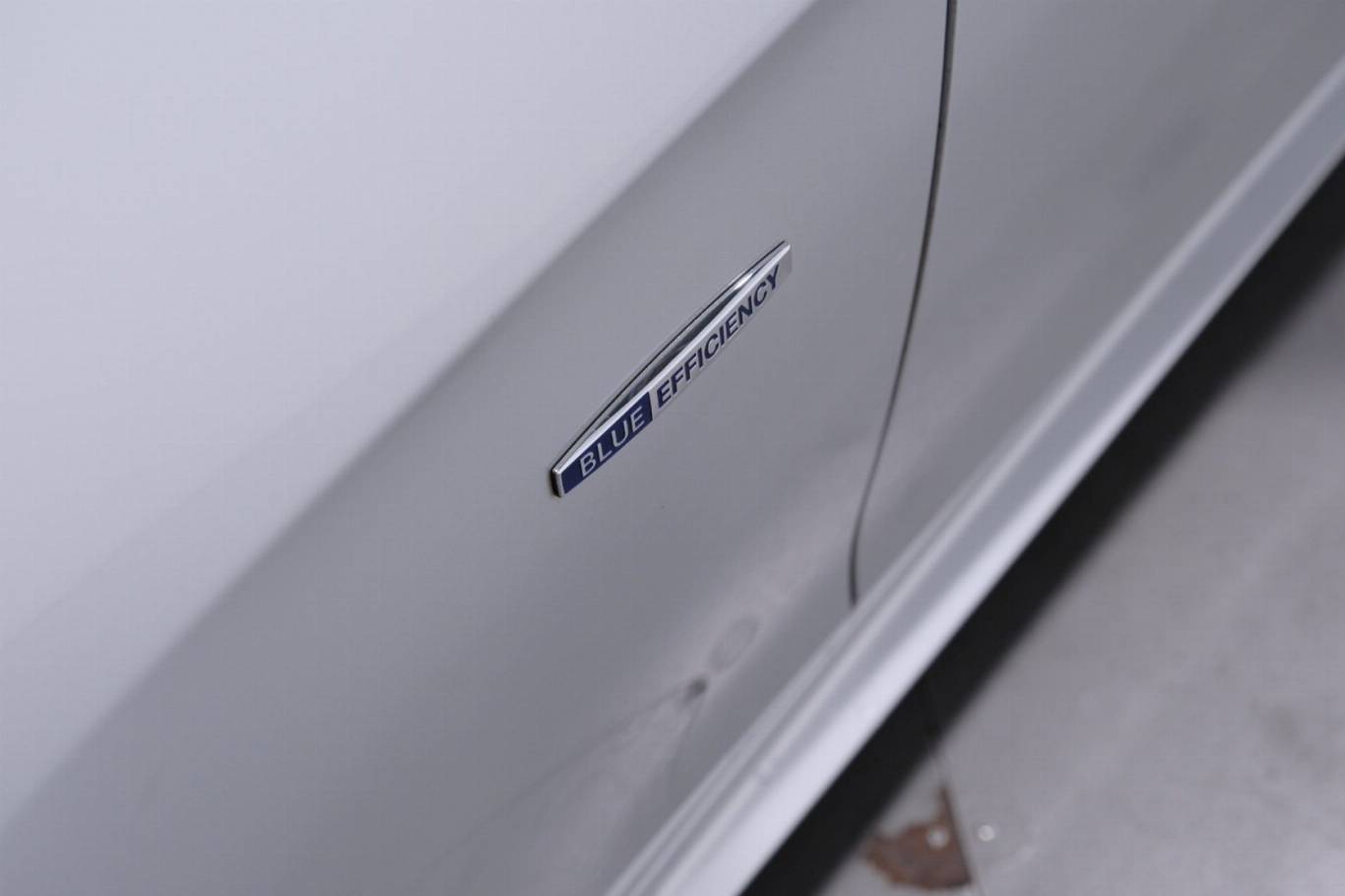 MERCEDES-BENZ E 250 64