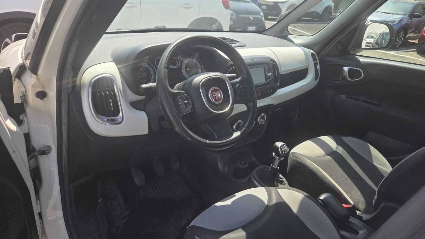 FIAT 500L 10