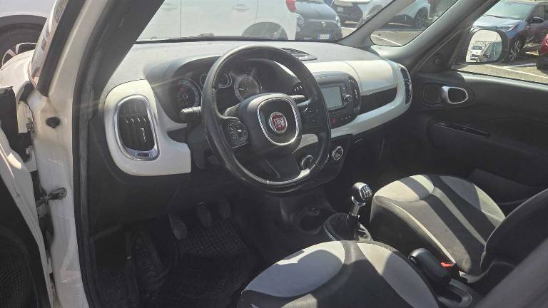 FIAT 500L 10