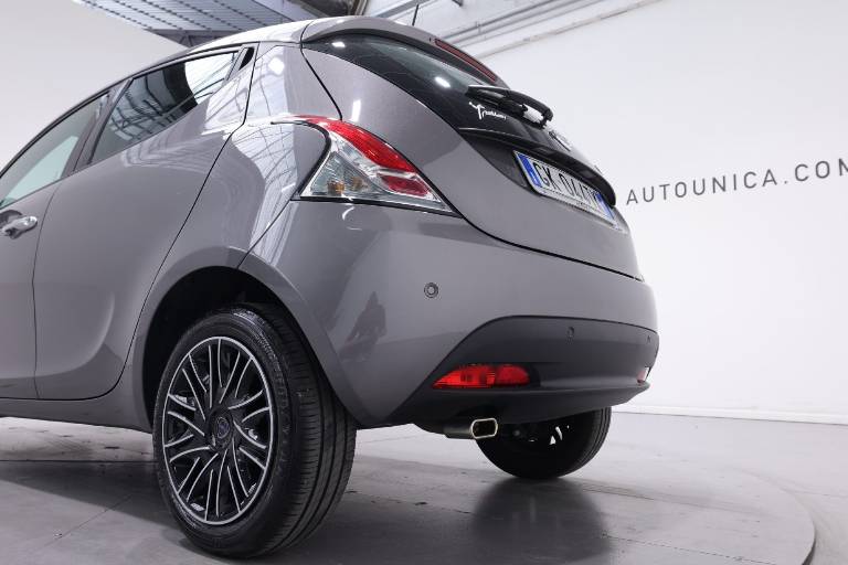 LANCIA Ypsilon 35