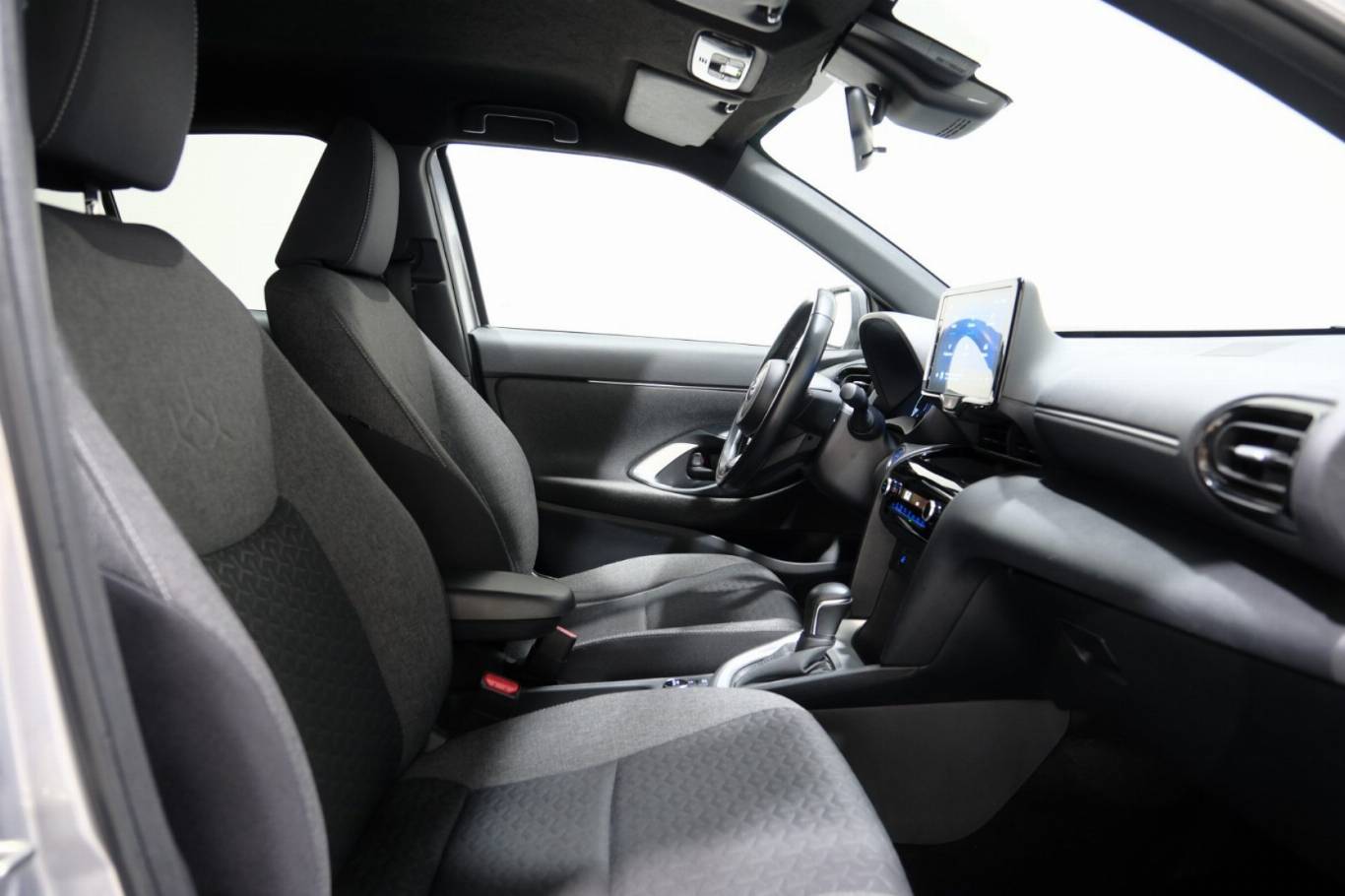 TOYOTA Yaris Cross 56