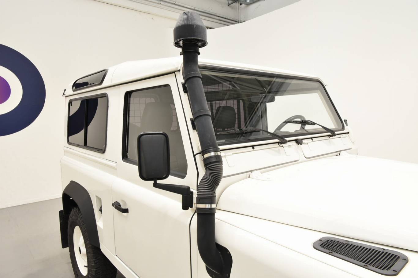 LAND ROVER Defender 58