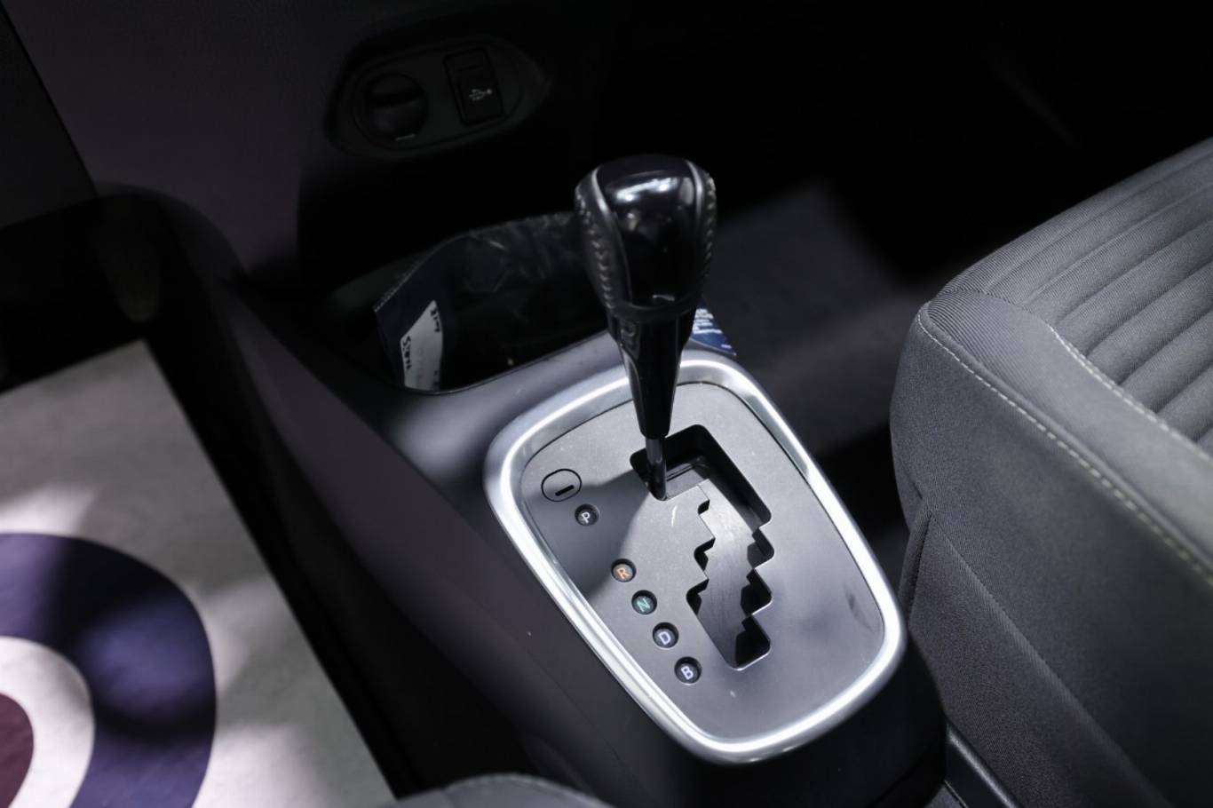 TOYOTA Yaris 28