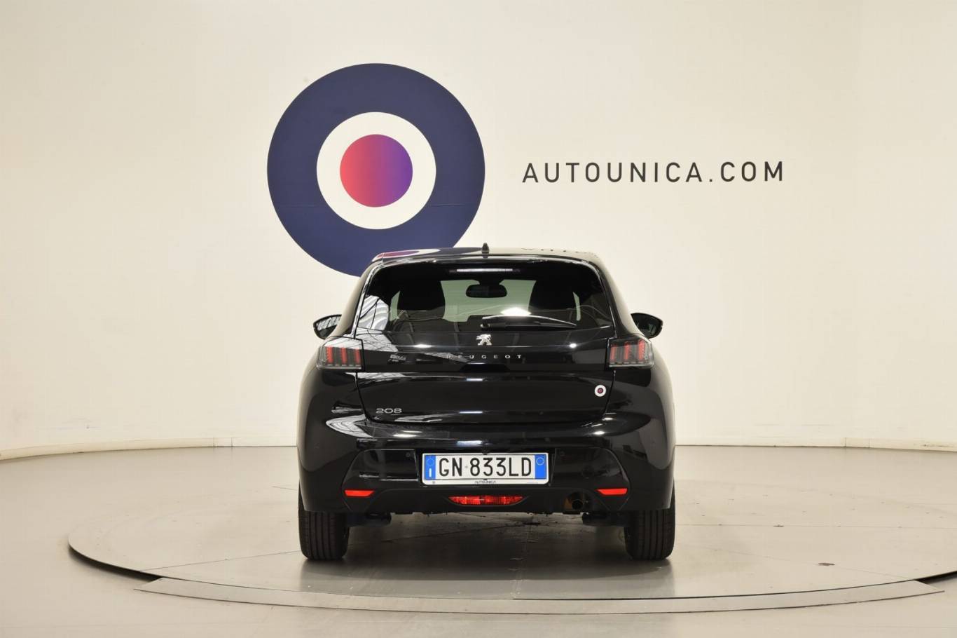 PEUGEOT 208 8