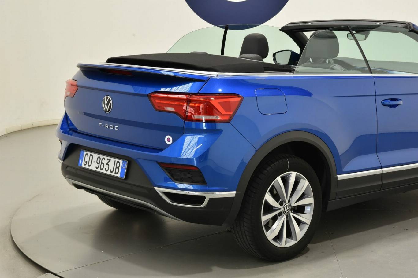 VOLKSWAGEN T-Roc 18