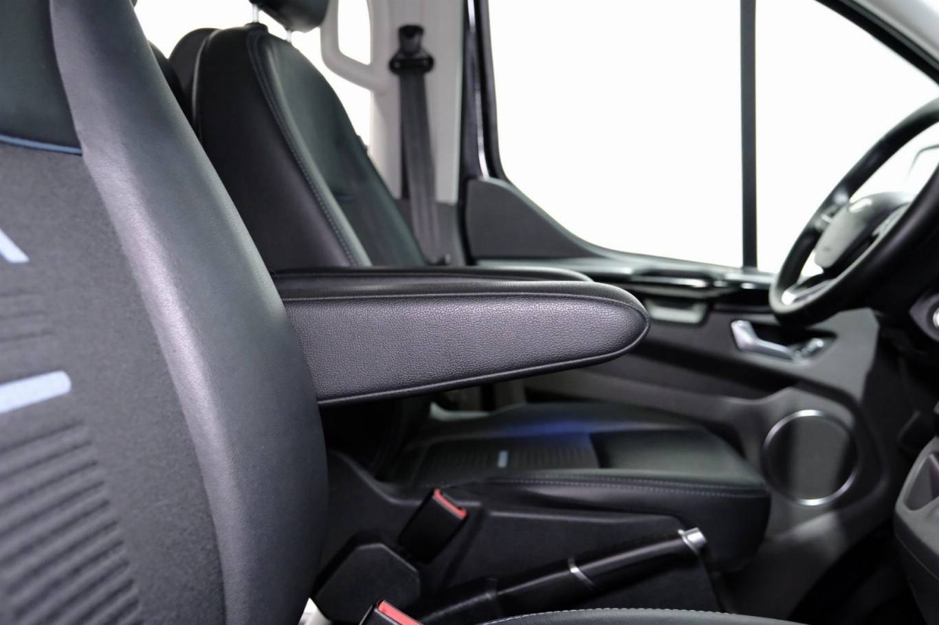 FORD Tourneo Custom 62