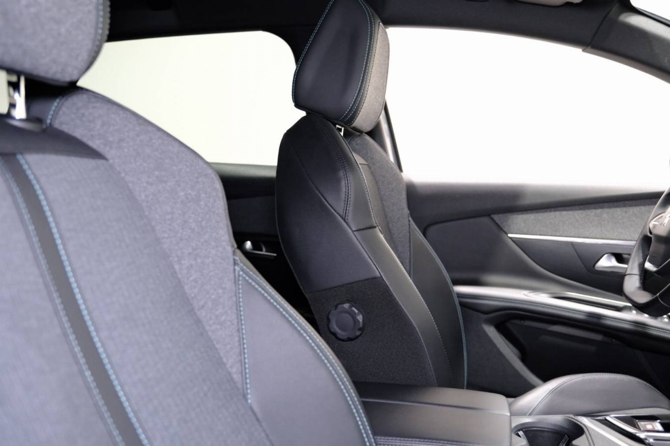 PEUGEOT 3008 74