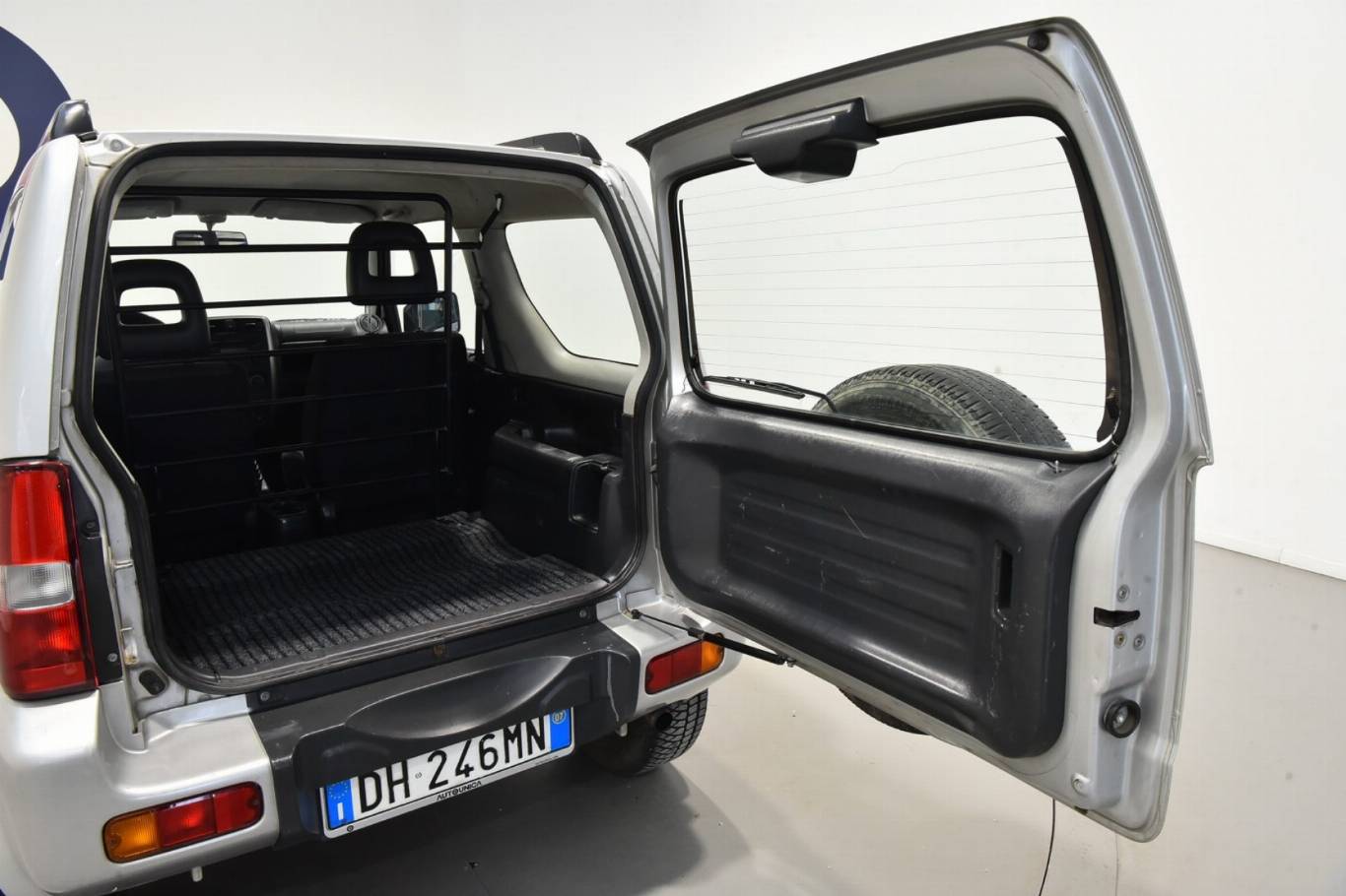 SUZUKI Jimny 26