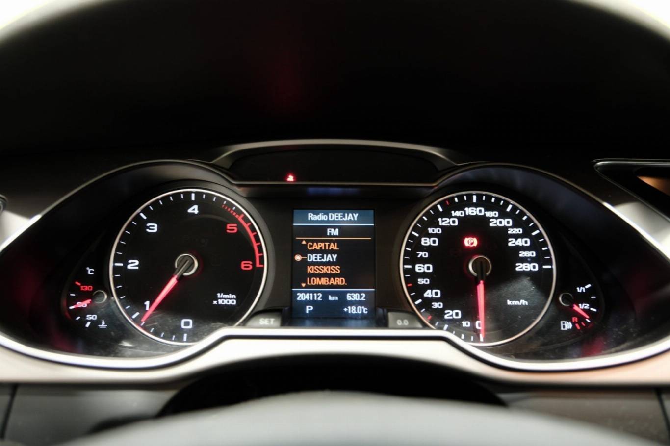 AUDI A4 8