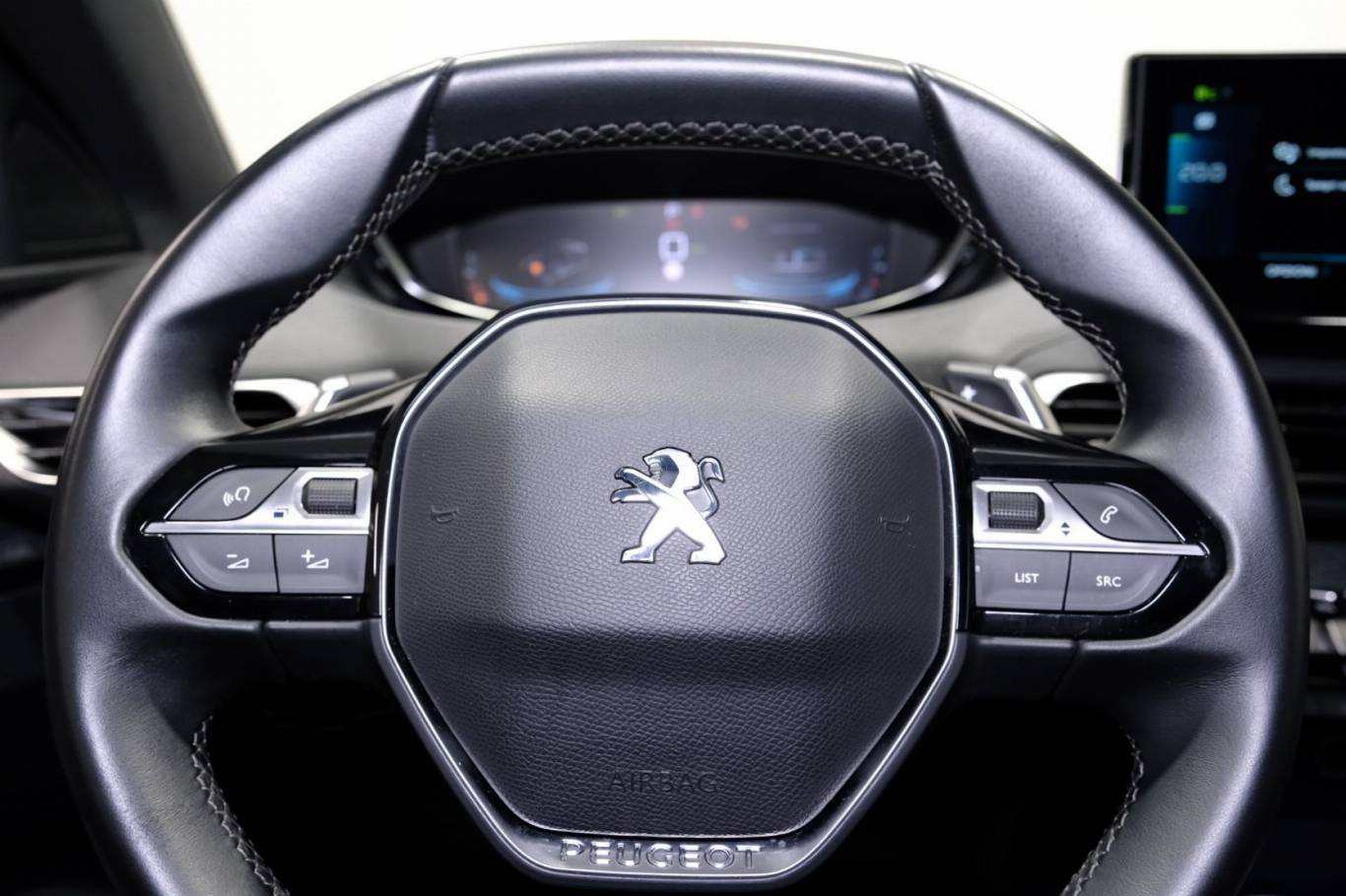 PEUGEOT 3008 7