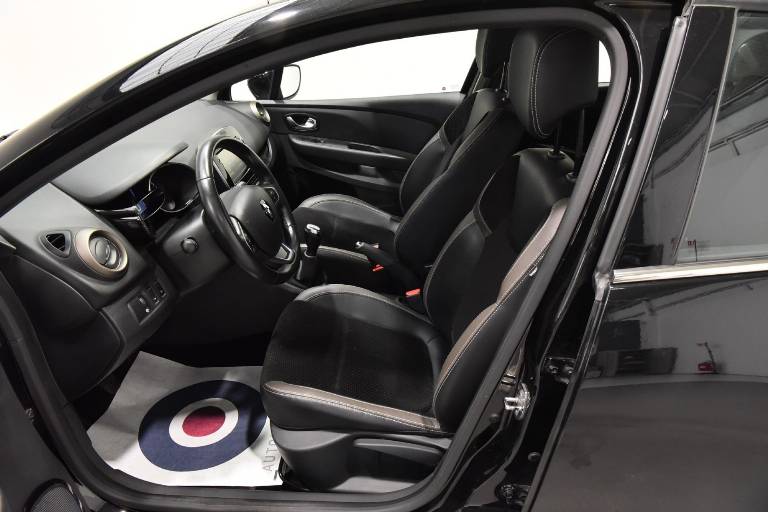 RENAULT Clio 4