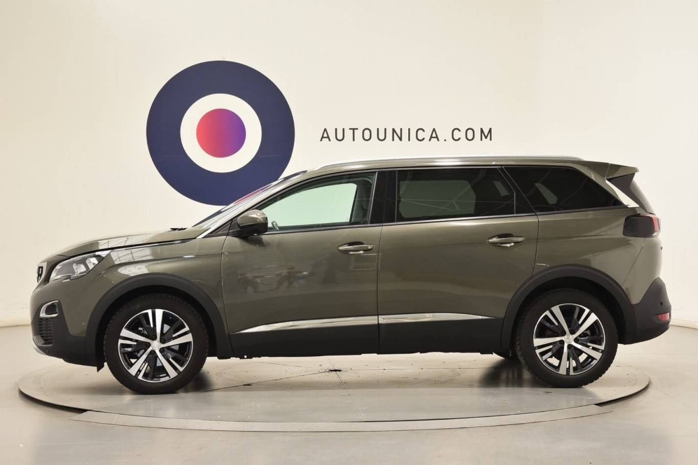 PEUGEOT 5008 12