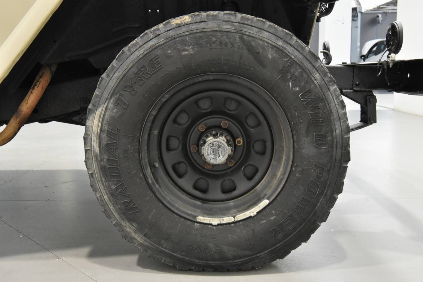 TOYOTA Land Cruiser 12