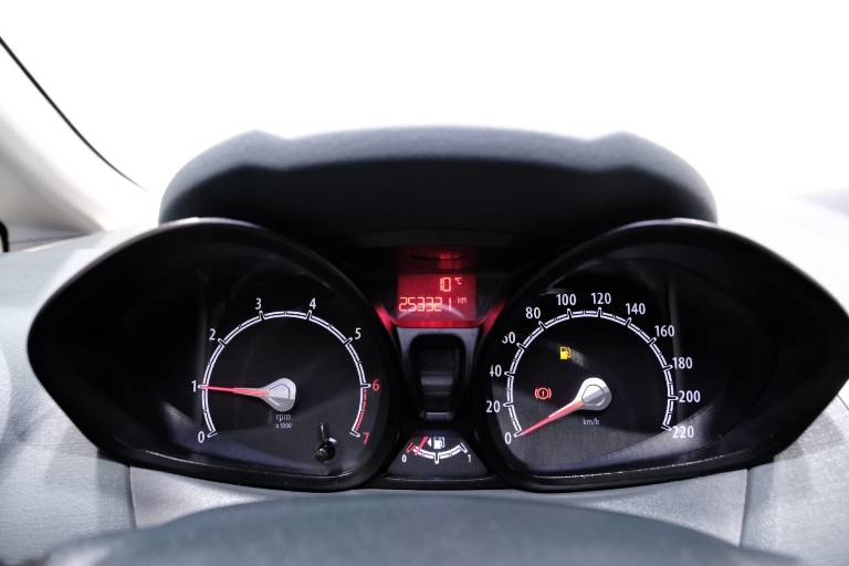FORD Fiesta 8