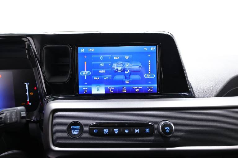 FORD Tourneo Courier 29