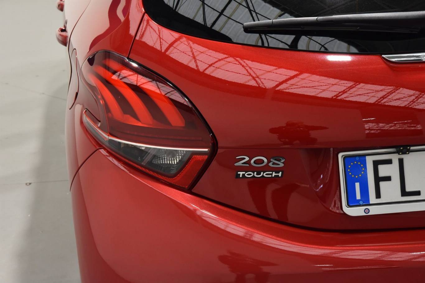 PEUGEOT 208 21