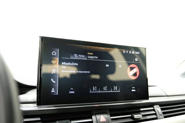 AUDI A4 27