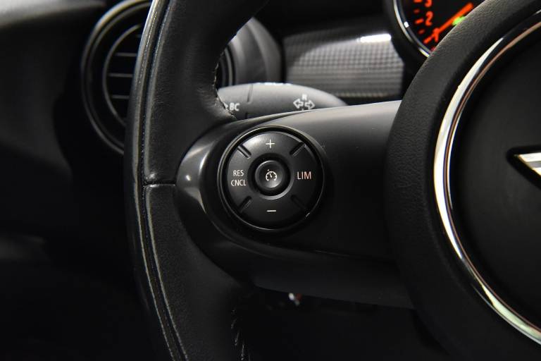 MINI Cooper D 7