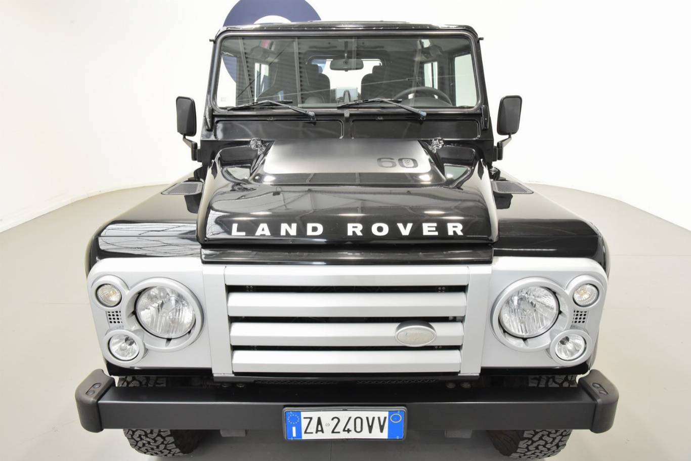 LAND ROVER Defender 68