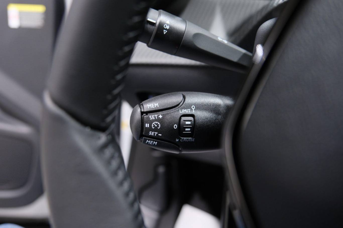 PEUGEOT 2008 25