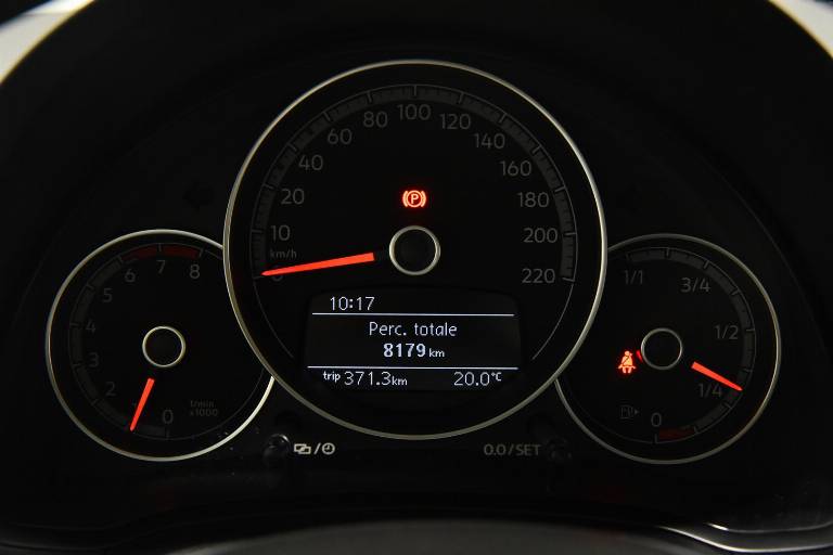 VOLKSWAGEN Up! 28