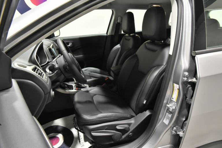 JEEP Compass 4