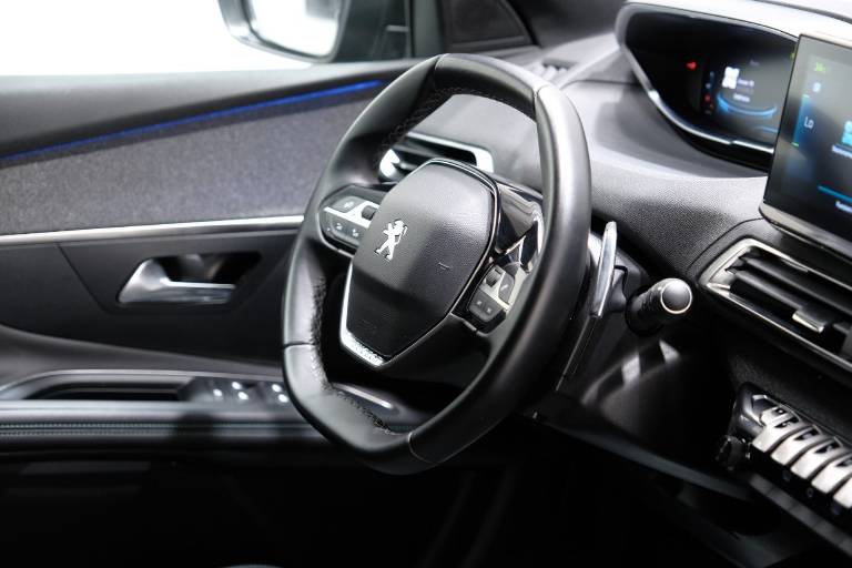 PEUGEOT 3008 58