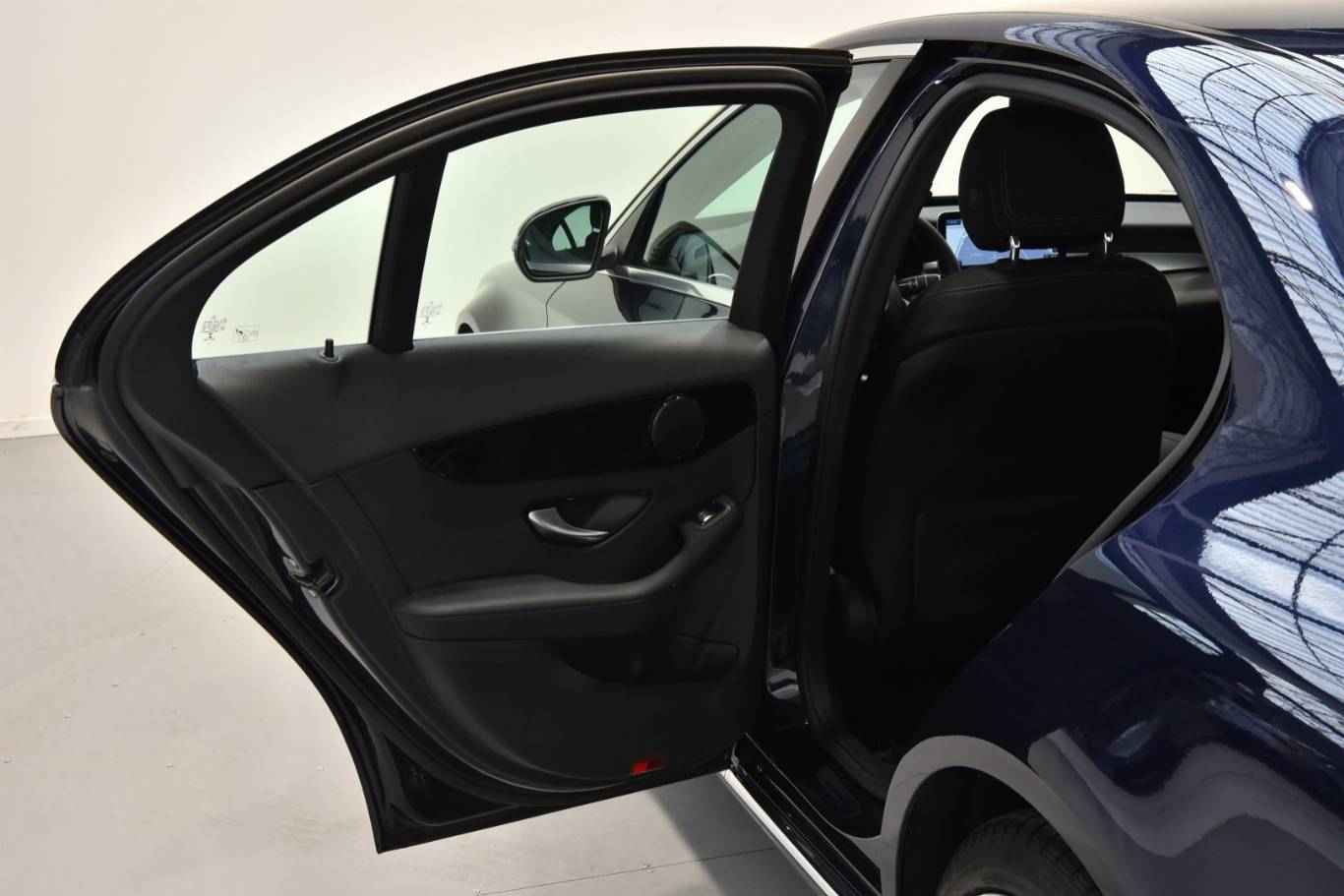 MERCEDES-BENZ C 220 46