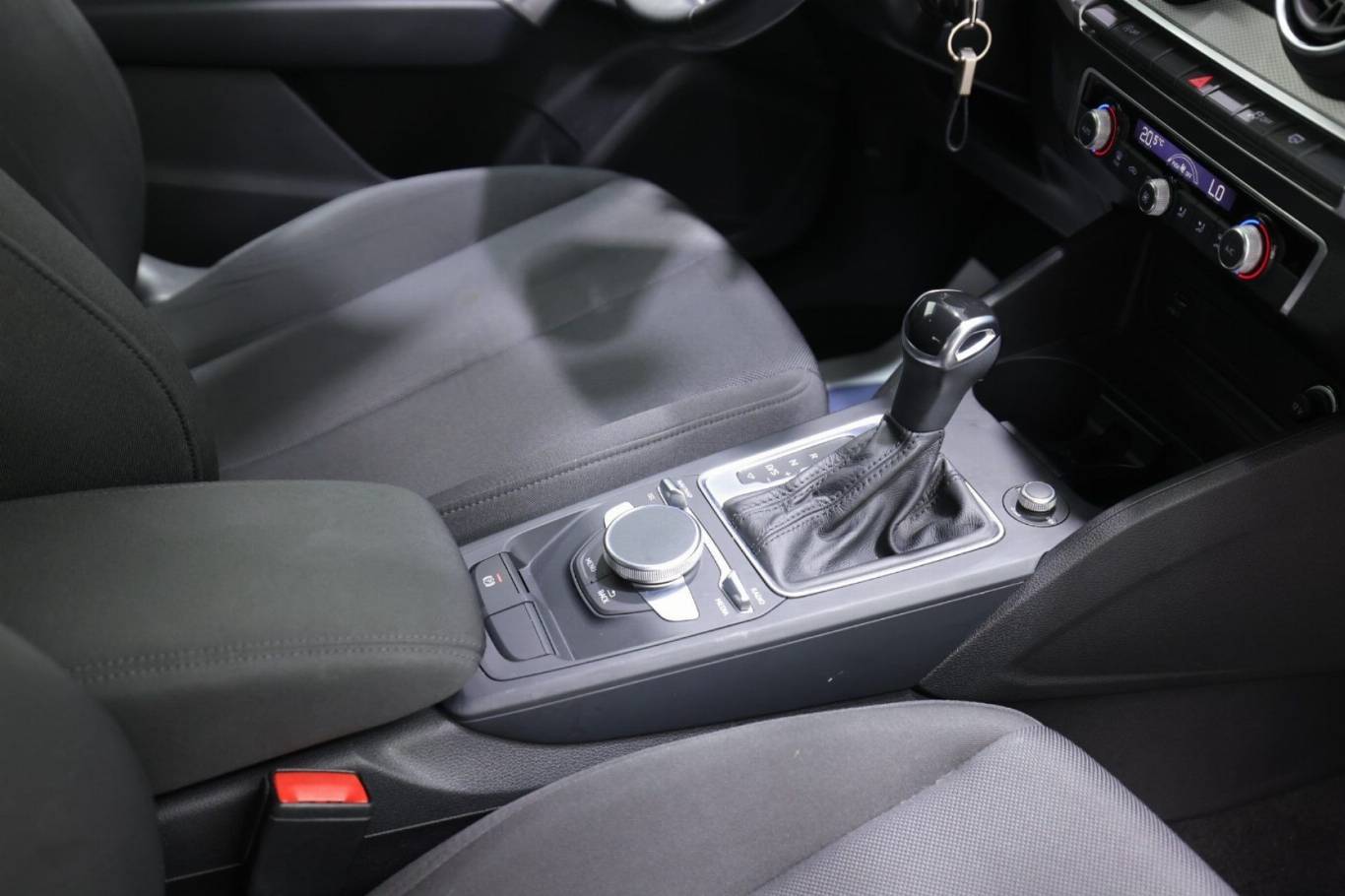 AUDI Q2 45