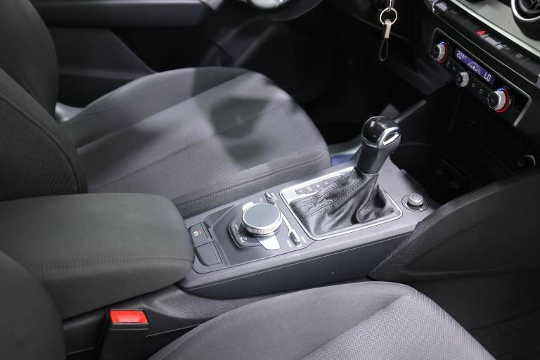 AUDI Q2 45