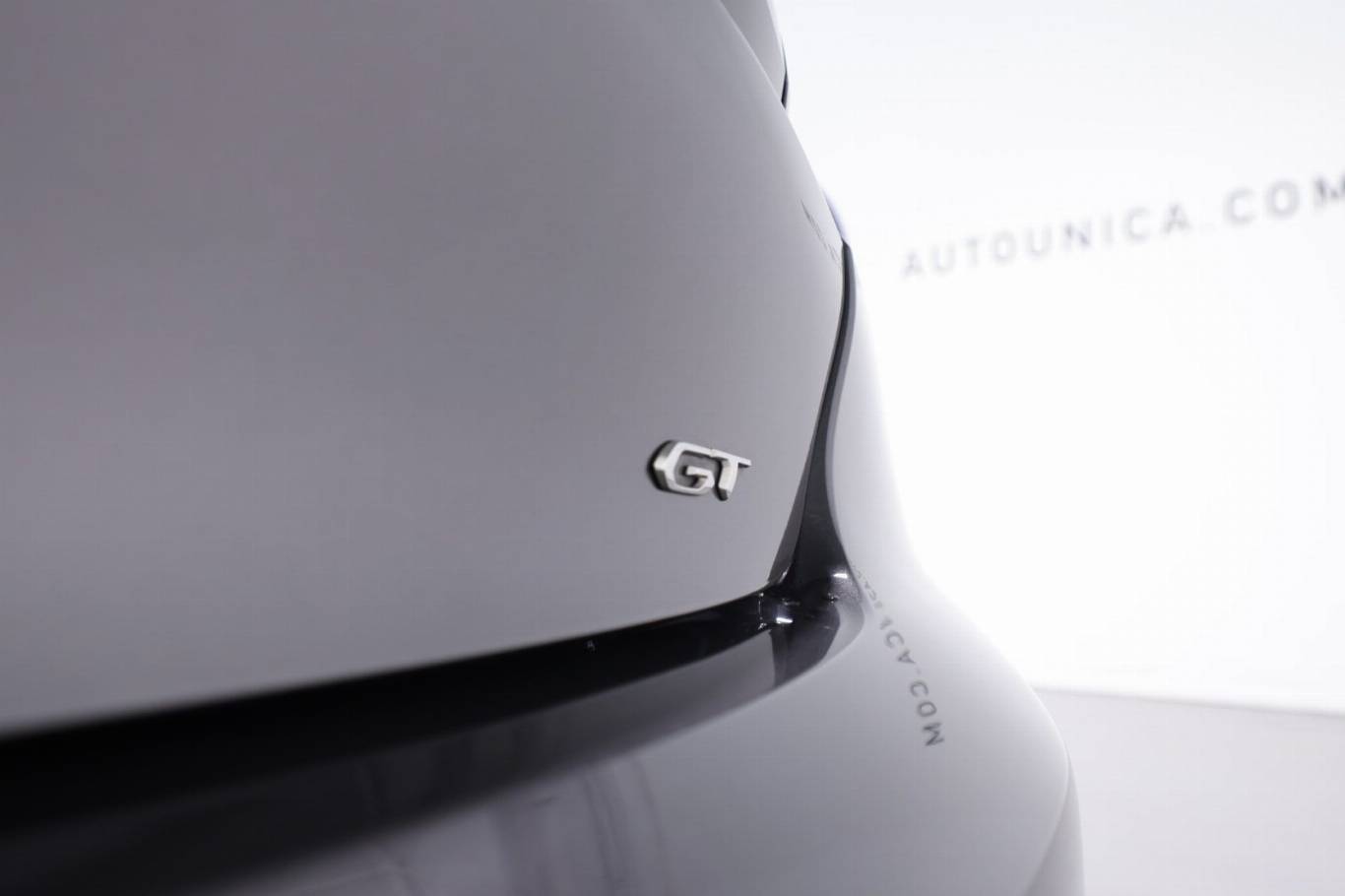 PEUGEOT 208 47