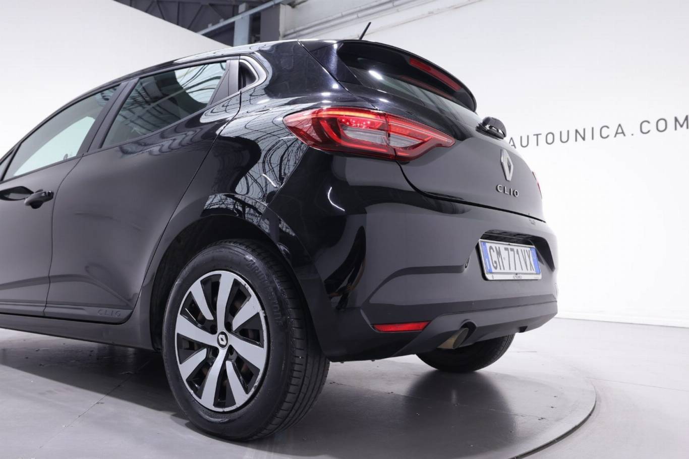 RENAULT Clio 38