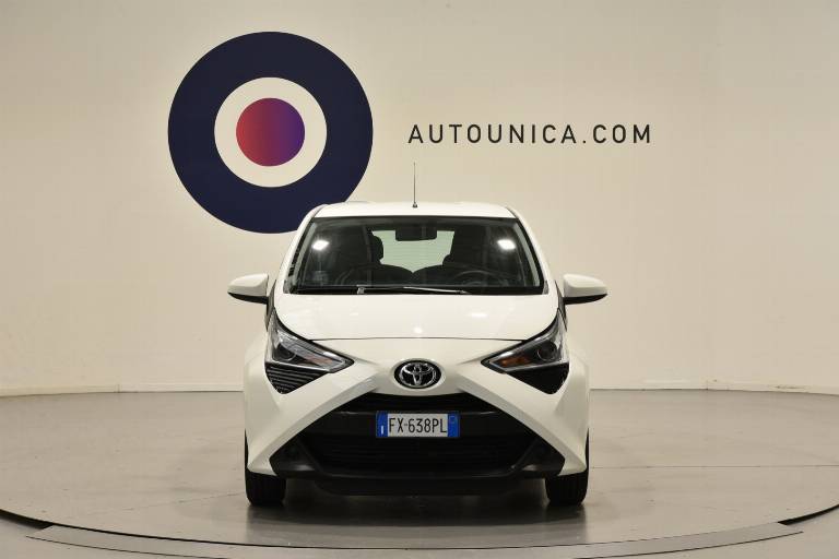TOYOTA Aygo 5