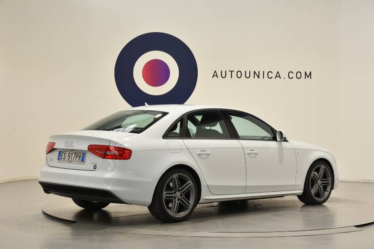 AUDI A4 30