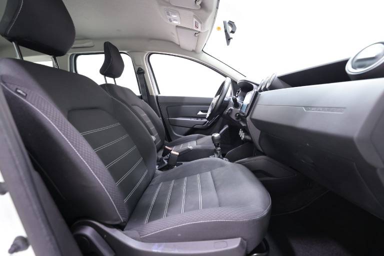 DACIA Duster 42