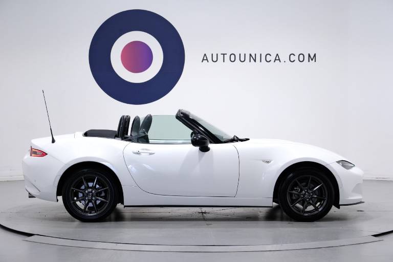 MAZDA MX-5 4