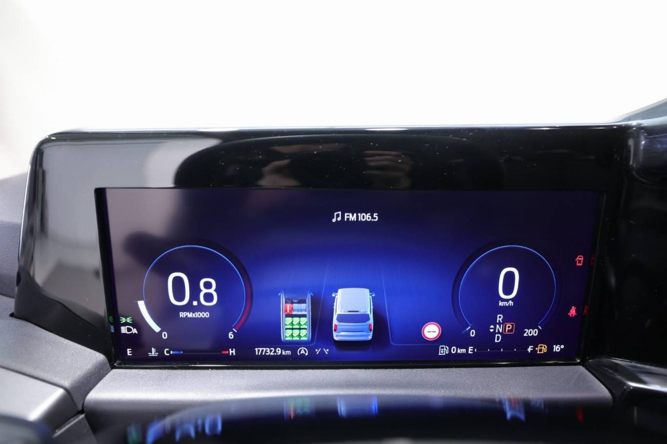 FORD Tourneo Custom 8