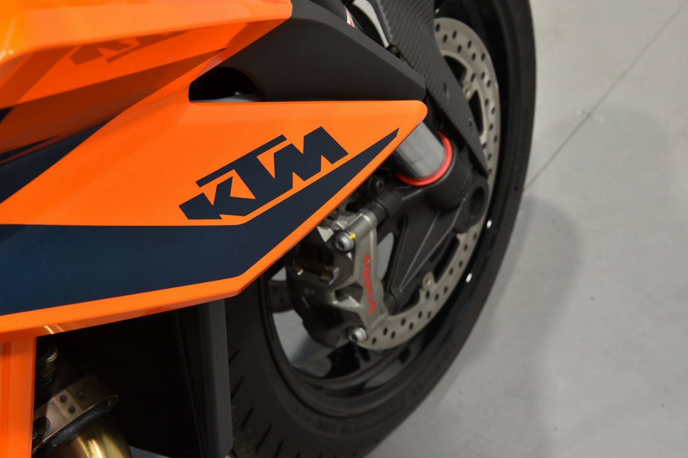 KTM 1290 Super Duke R 50