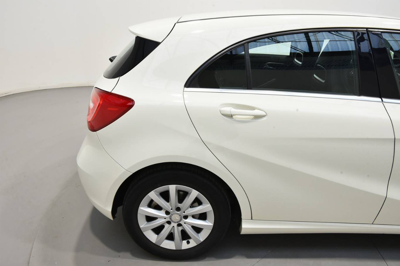 MERCEDES-BENZ A 180 49