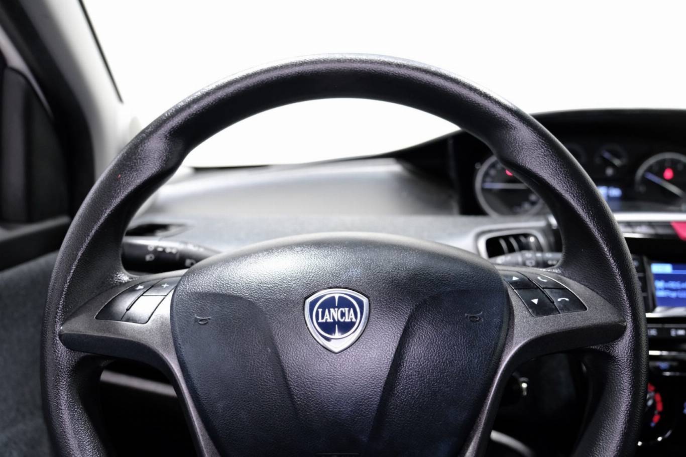 LANCIA Ypsilon 7