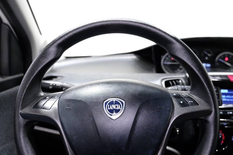LANCIA Ypsilon 7
