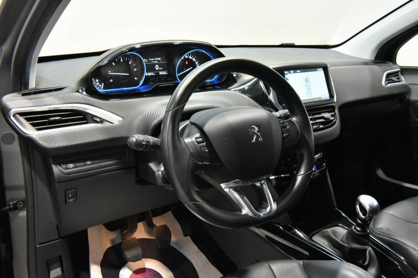 PEUGEOT 2008 3