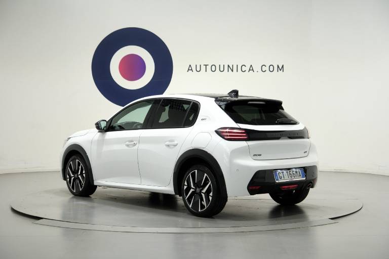 PEUGEOT 208 17