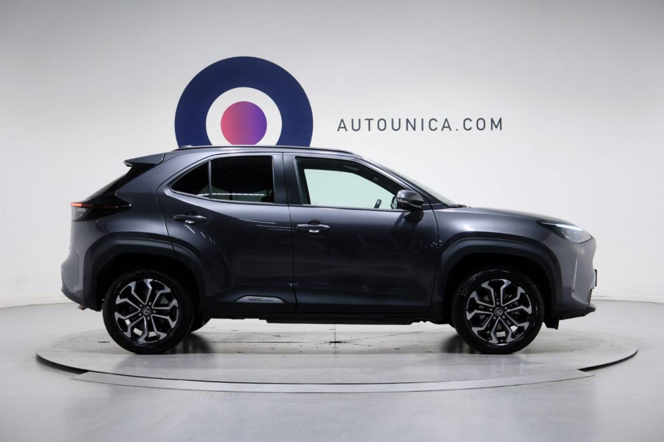 TOYOTA Yaris Cross 4