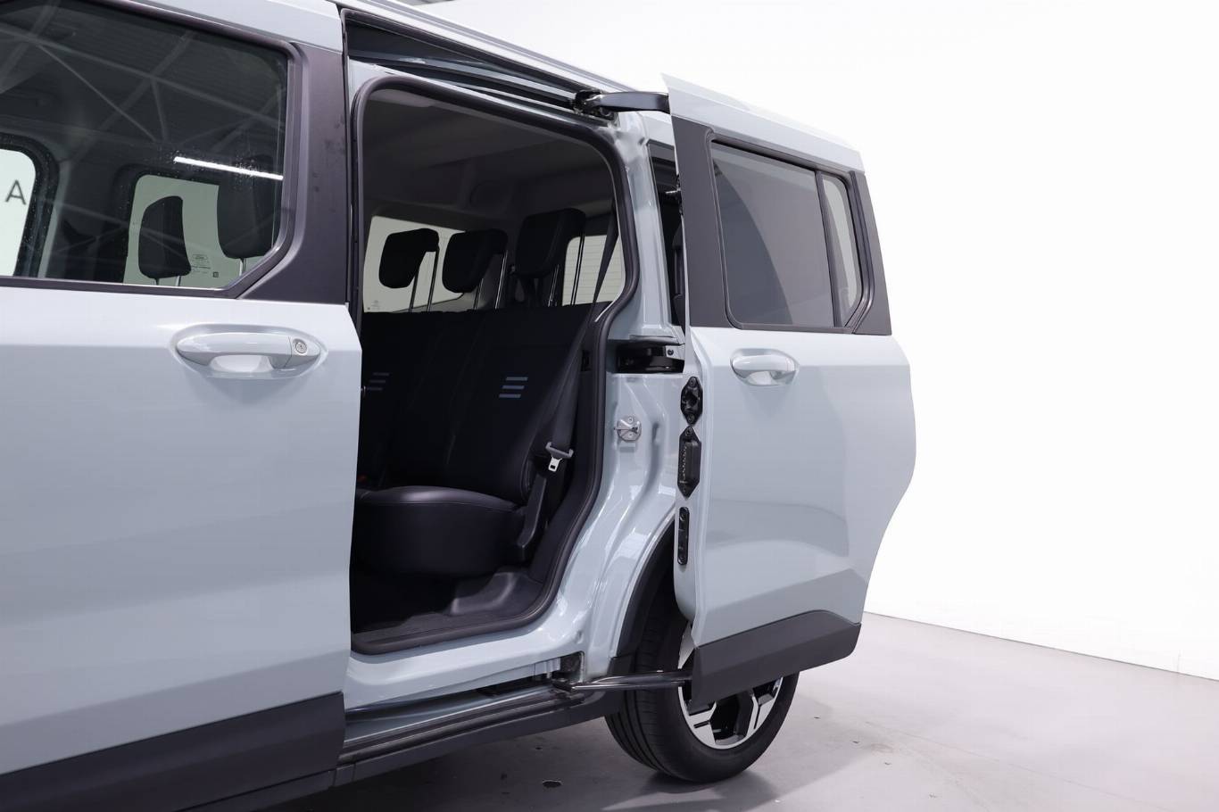 FORD Tourneo Courier 37