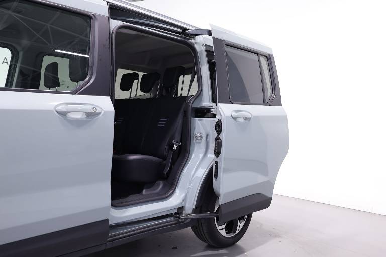 FORD Tourneo Courier 37