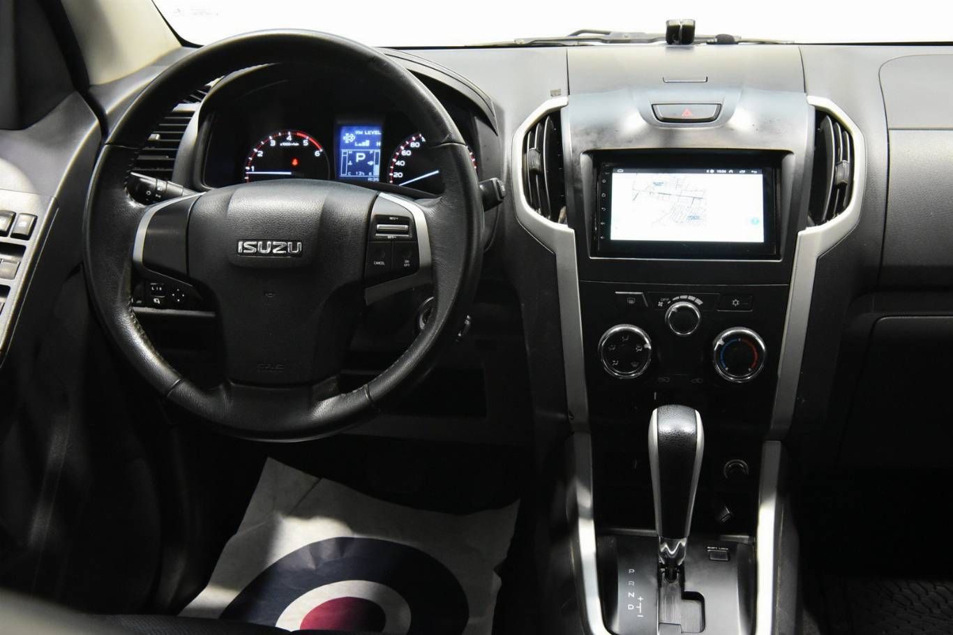 ISUZU D-Max 23