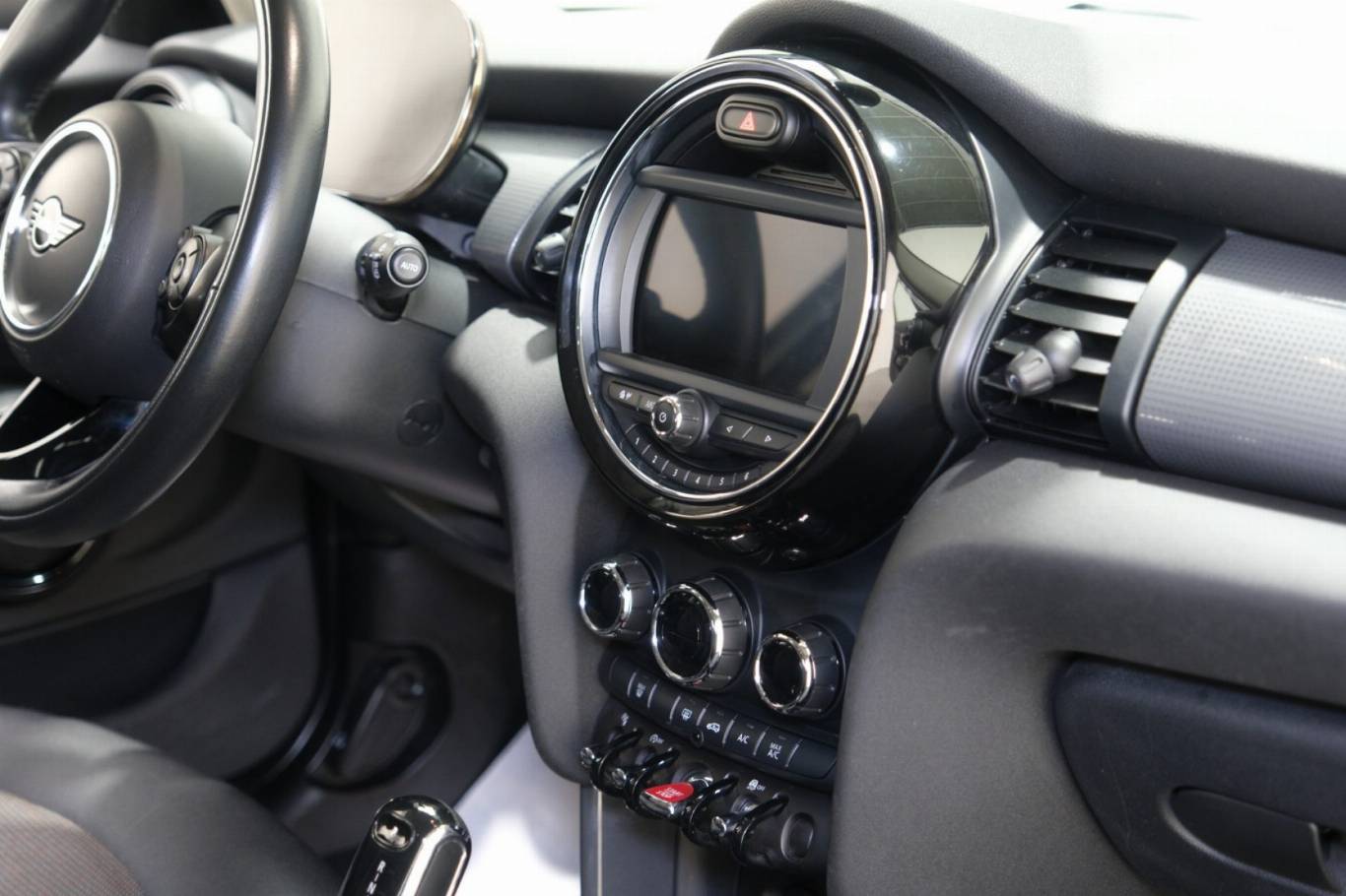 MINI Cooper 56