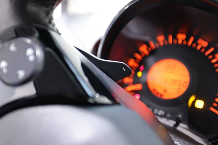 PEUGEOT 108 23