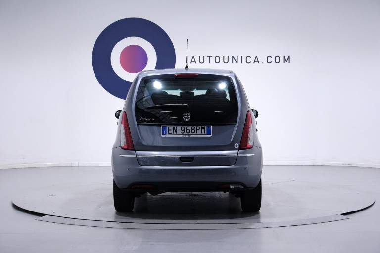 LANCIA MUSA 16